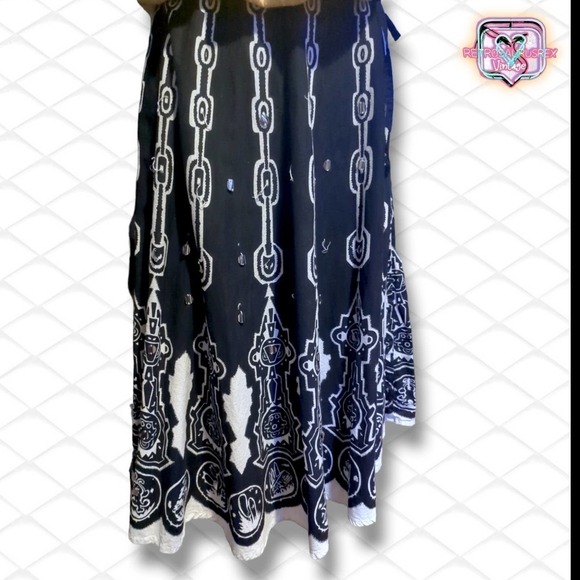 Prologue Ethnic Indian Black & White Mirrored Skirt - Picture 2 of 5
